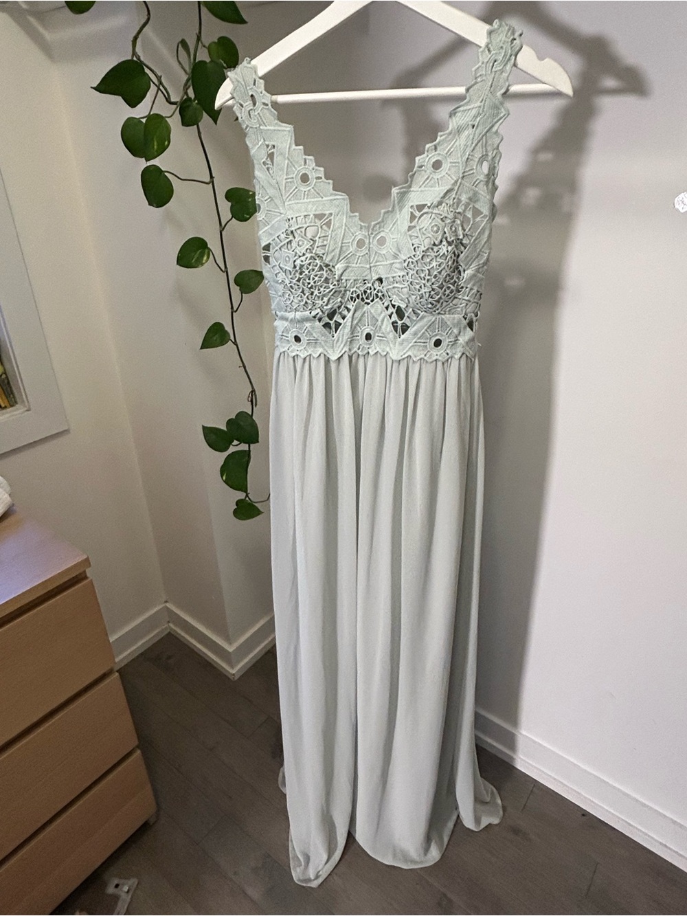 Lace Bodice Maxi Dress in Pale Mint